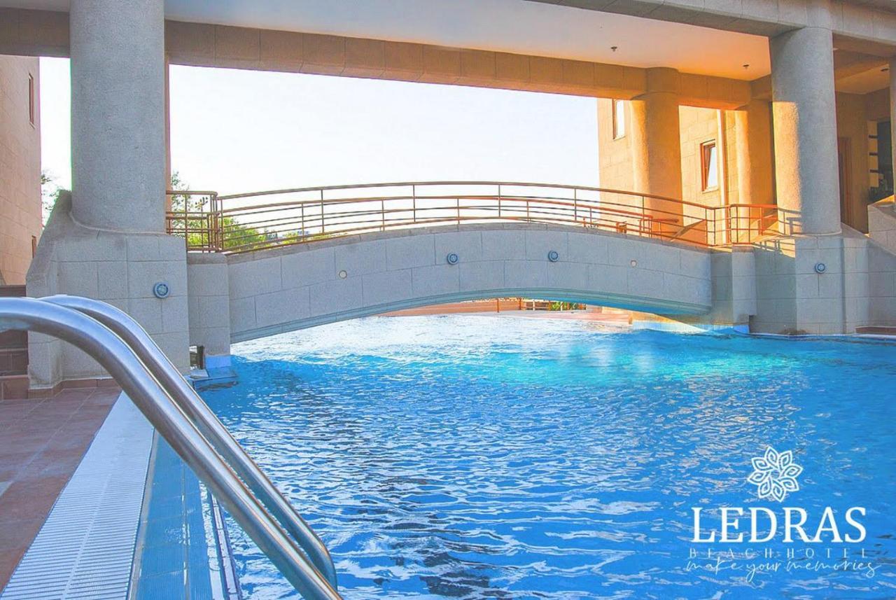 Hotel Ledras Gennadi Extérieur photo